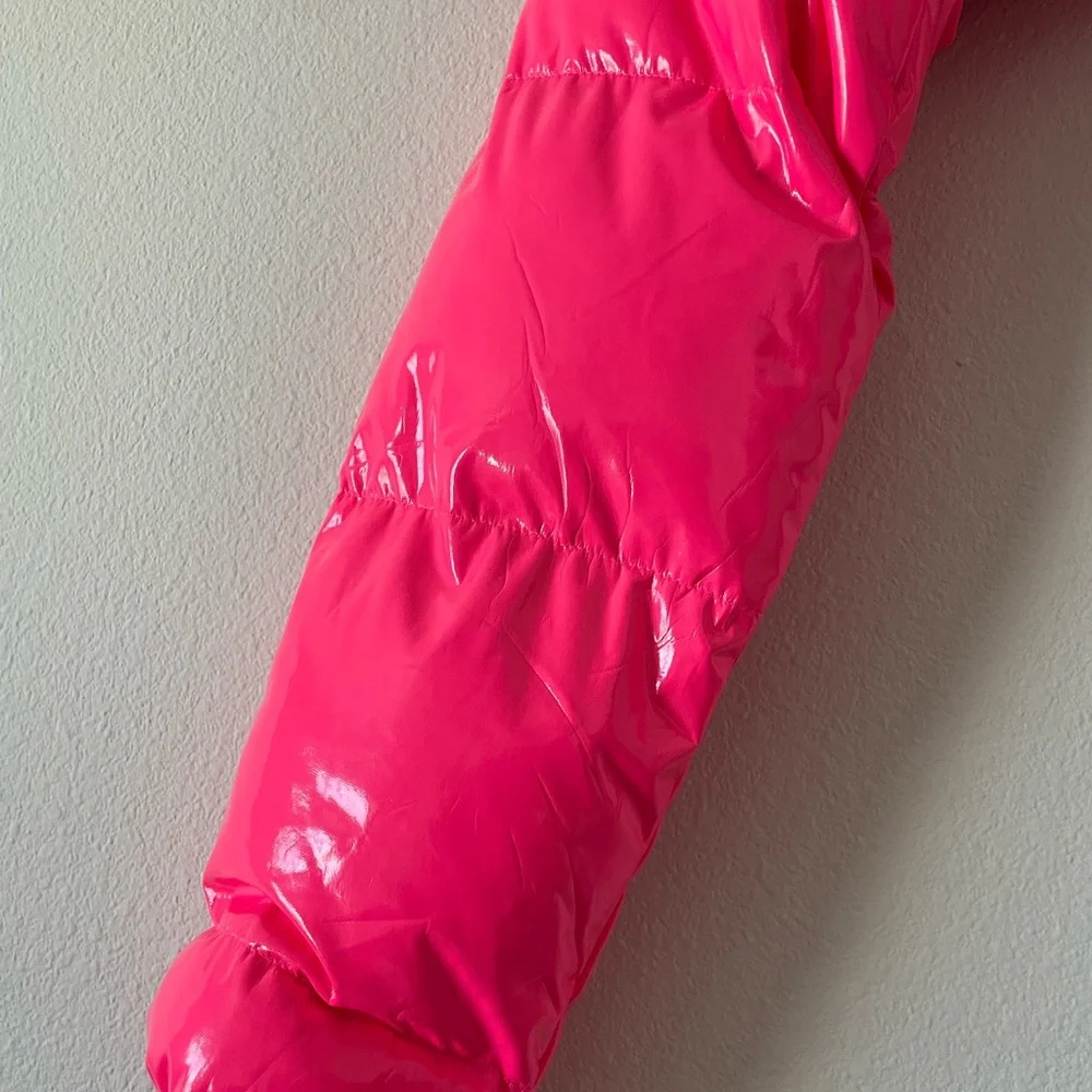 Over Cropped Puffer - Picture 3 of 3